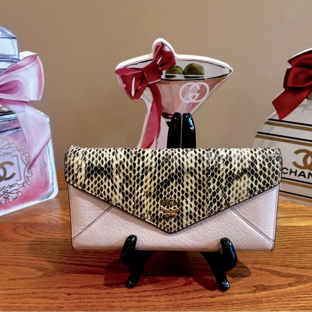 MCM Long Trifold leather wallet. 
Pink and Leopard print